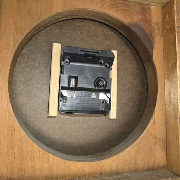 Vintage New England Wooden Floral Wall Clock - Picture 6 of 6